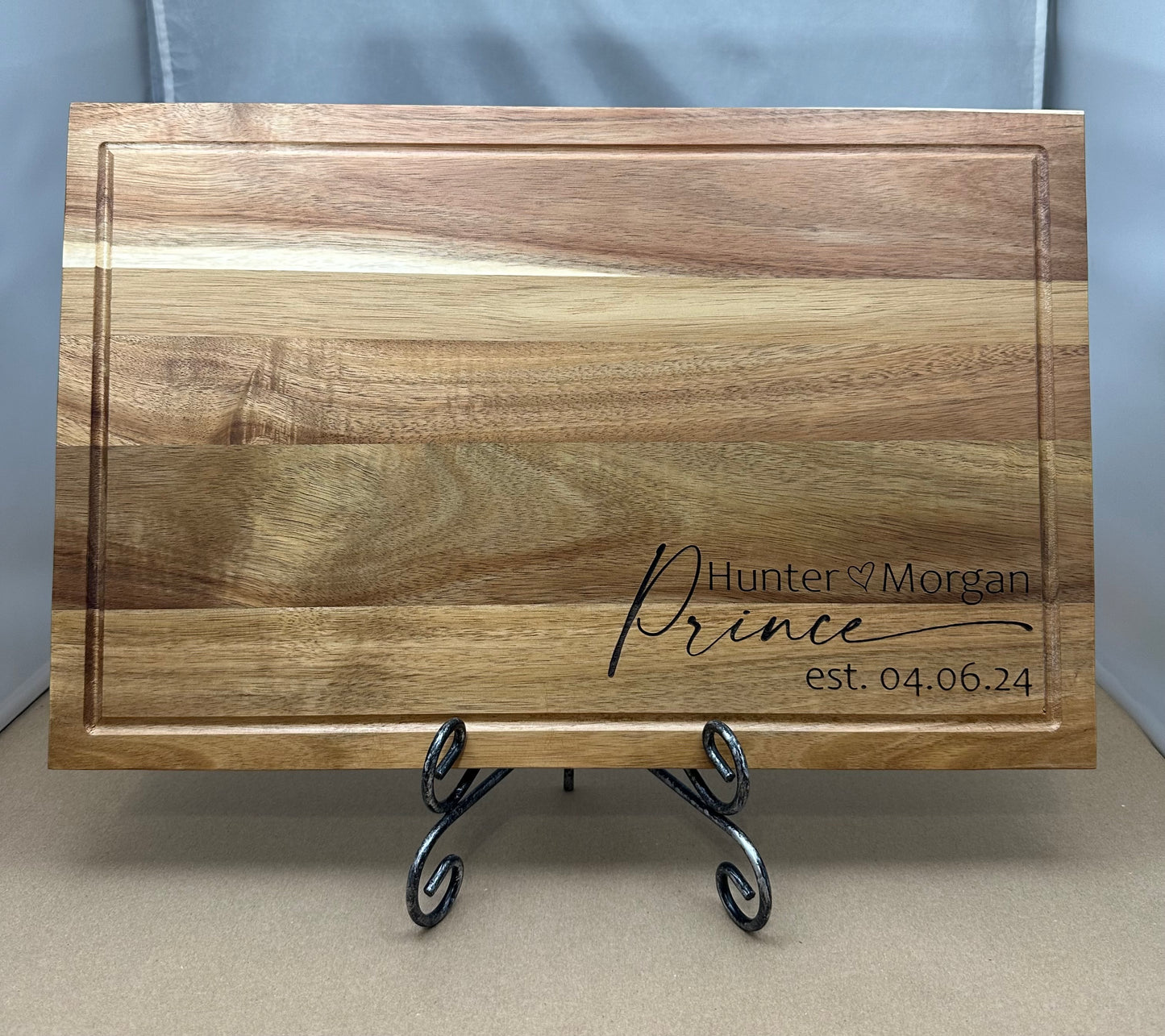 Acacia Cutting Board (17x11)