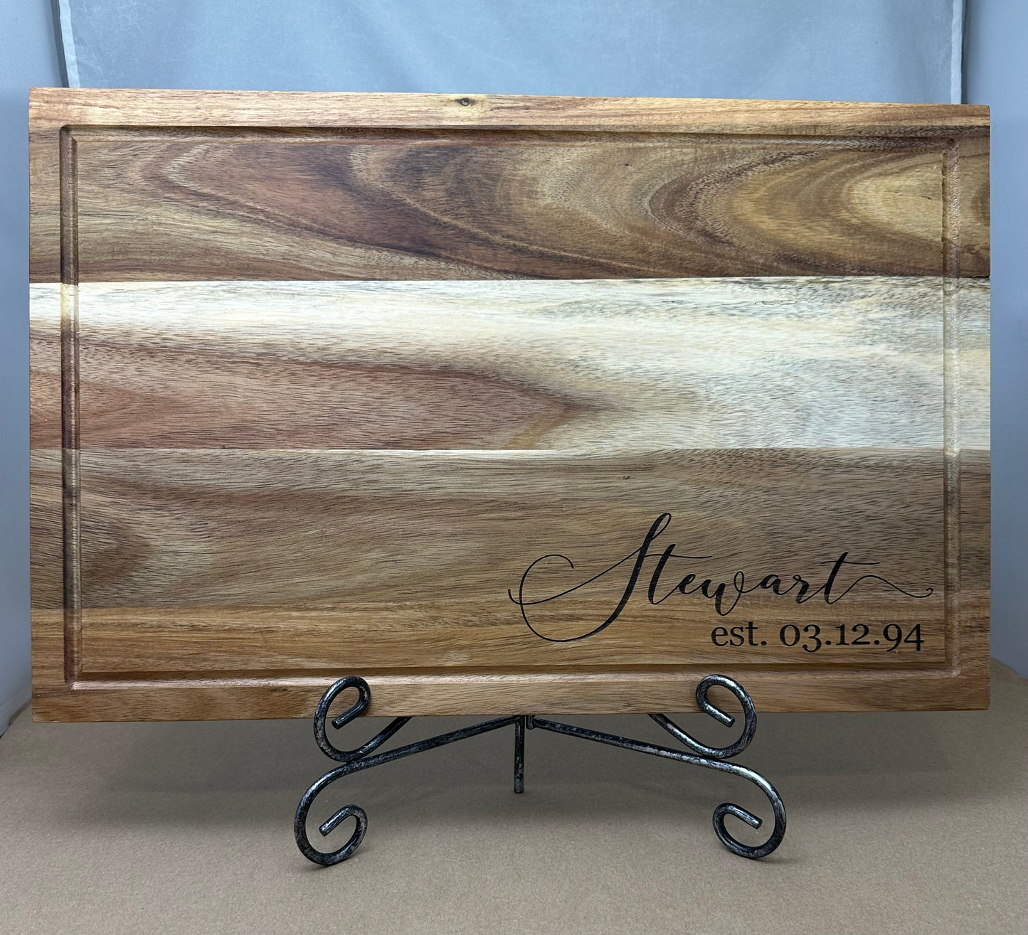 Acacia Cutting Board (17x11)